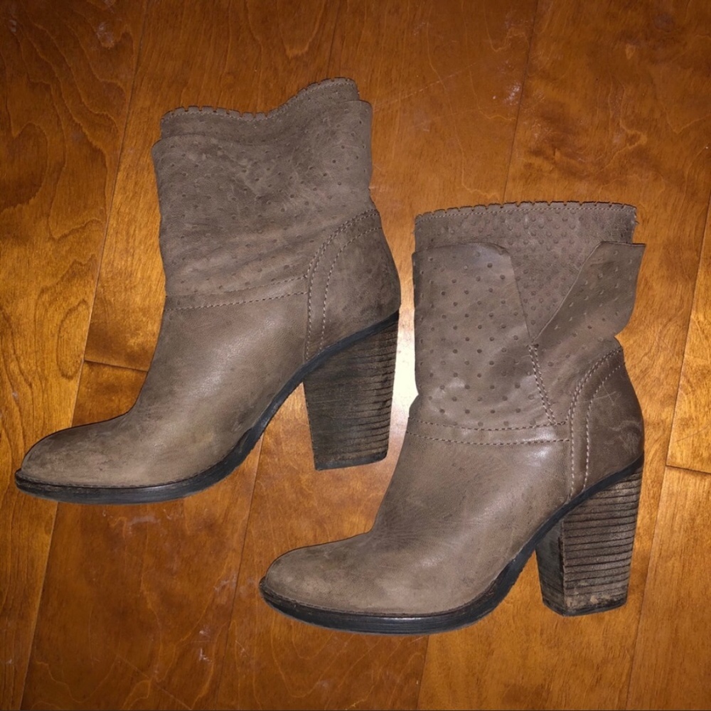 Steven by Steve Madden Kobrra Heeled Booties Size 6